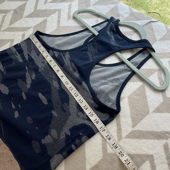 Athleta Speedlight Racerback Athletic Tank Top size Large - Picture 8 of 8